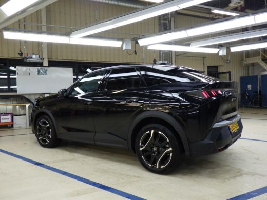 Peugeot e-3008 Allure 73 kWh ActivLease financial lease