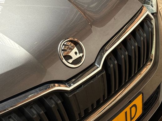 Skoda Kamiq 1.0 TSI Sportline Automaat (RS KUIPSTOELEN, VIRTUAL COCKPIT, APPLE CARPLAY, GROOT NAVI, STOELVERW... ActivLease financial lease