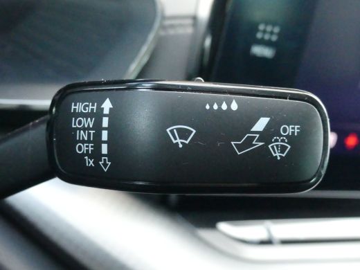 Skoda Octavia 1.0 TSI Ambition | STOELVERWARMING | PARKEERSENSOREN V+A | NAVI | ActivLease financial lease