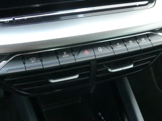 Skoda Octavia 1.0 TSI Ambition | STOELVERWARMING | PARKEERSENSOREN V+A | NAVI | ActivLease financial lease