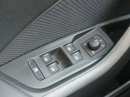 Skoda Octavia 1.0 TSI Ambition | STOELVERWARMING | PARKEERSENSOREN V+A | NAVI | ActivLease financial lease