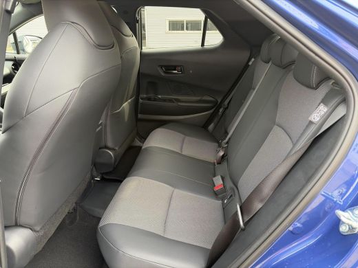 Toyota C-HR 2.0 Plug-in Hybrid 220 Executive Plus Pack ActivLease financial lease