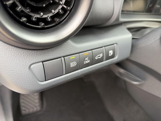 Toyota C-HR 2.0 Plug-in Hybrid 220 Executive Plus Pack ActivLease financial lease