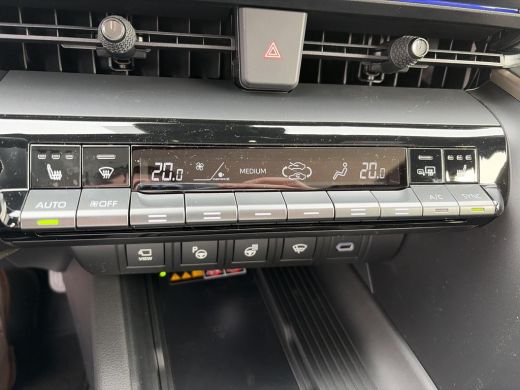 Toyota C-HR 2.0 Plug-in Hybrid 220 Executive Plus Pack ActivLease financial lease