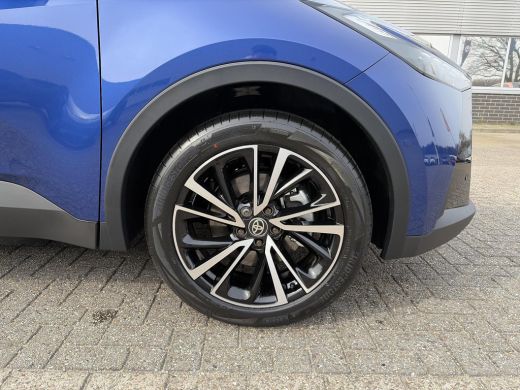 Toyota C-HR 2.0 Plug-in Hybrid 220 Executive Plus Pack ActivLease financial lease