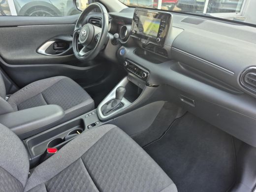 Toyota Yaris 1.5 Hybrid Dynamic | Navigatie | Apple CarPlay/Android auto | Achteruitrijcamera | Dodehoekdetectie ActivLease financial lease