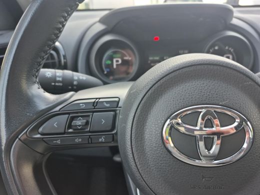 Toyota Yaris 1.5 Hybrid Dynamic | Navigatie | Apple CarPlay/Android auto | Achteruitrijcamera | Dodehoekdetectie ActivLease financial lease