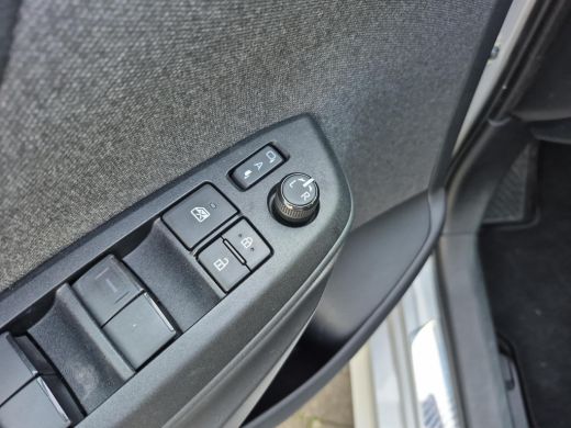 Toyota Yaris 1.5 Hybrid Dynamic | Navigatie | Apple CarPlay/Android auto | Achteruitrijcamera | Dodehoekdetectie ActivLease financial lease