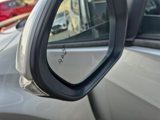 Toyota Yaris 1.5 Hybrid Dynamic | Navigatie | Apple CarPlay/Android auto | Achteruitrijcamera | Dodehoekdetectie ActivLease financial lease