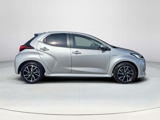Toyota Yaris 1.5 Hybrid Dynamic | Navigatie | Apple CarPlay/Android auto | Achteruitrijcamera | Dodehoekdetectie ActivLease financial lease