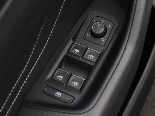 Volkswagen Arteon 1.4 TSi 218 Pk Automaat eHybrid R-Line Business | Full LED | Panoramadak | Trekhaak | Adaptive Cr... ActivLease financial lease