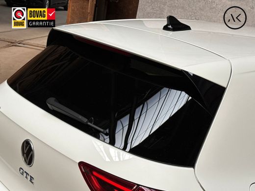 Volkswagen Golf 1.4 eHybrid GTE 245Pk Automaat (APPLE CARPLAY, GROOT NAVI, GETINT GLAS, KEYLESS, SPORTSTOELEN, PA... ActivLease financial lease