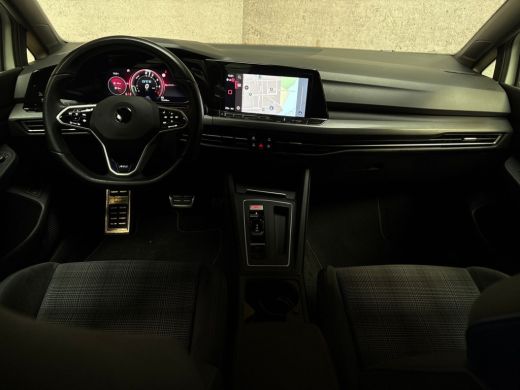 Volkswagen Golf 1.4 eHybrid GTE 245Pk Automaat (APPLE CARPLAY, GROOT NAVI, GETINT GLAS, KEYLESS, SPORTSTOELEN, PA... ActivLease financial lease