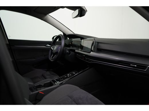 Volkswagen Golf 1.4 eHybrid Style | Achteruitrijcamera | Cruise Control | Stoelverwarming voor | Apple Carplay & ... ActivLease financial lease