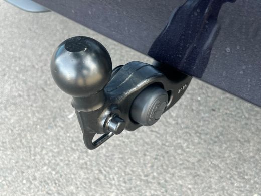 Volkswagen ID. Buzz Pro Bulli Limited Edition 86 kWh LWB 7p. | Trekhaak | Glazen Dak | Sluithulp | 7 persoons | Two-T... ActivLease financial lease