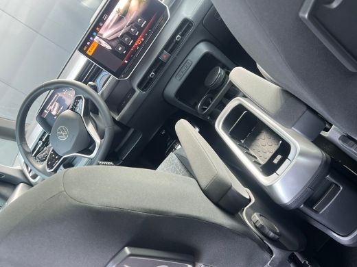 Volkswagen ID. Buzz Pro Bulli Limited Edition | Lang | 86kWh | Glazen dak | Trekhaak | IQ-Light | 7-Persoons ActivLease financial lease