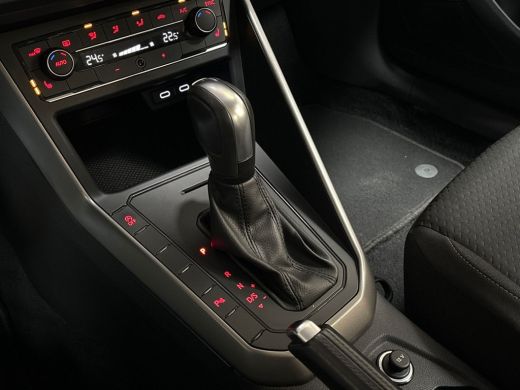 Volkswagen Polo 1.0 TSI Highline Sportline Automaat (APPLE CARPLAY, GROOT NAVI, CLIMATE, CAMERA, STOELVERWARMING,... ActivLease financial lease