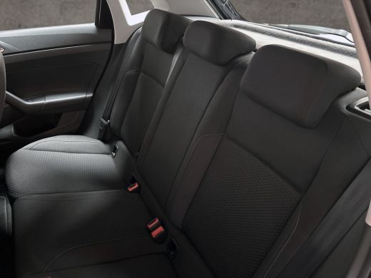 Volkswagen Polo 1.0 TSI Highline Sportline Automaat (APPLE CARPLAY, GROOT NAVI, CLIMATE, CAMERA, STOELVERWARMING,... ActivLease financial lease