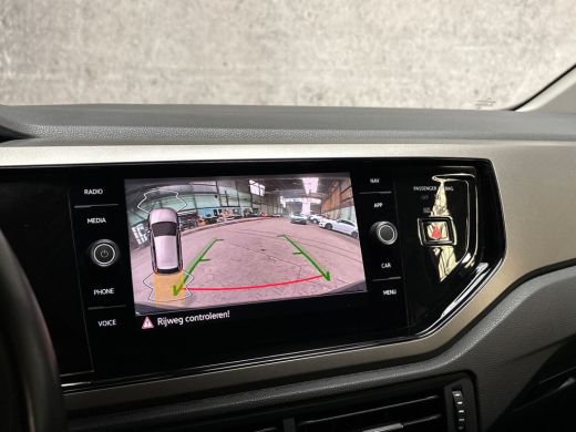Volkswagen Polo 1.0 TSI Highline Sportline Automaat (APPLE CARPLAY, GROOT NAVI, CLIMATE, CAMERA, STOELVERWARMING,... ActivLease financial lease