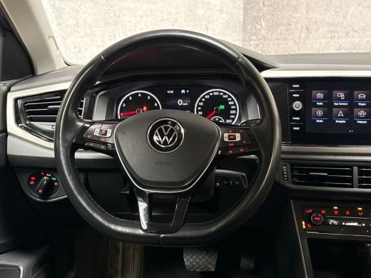 Volkswagen Polo 1.0 TSI Highline Sportline Automaat (APPLE CARPLAY, GROOT NAVI, CLIMATE, CAMERA, STOELVERWARMING,... ActivLease financial lease