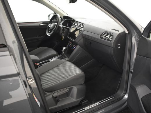 Volkswagen Tiguan 1.4 TSI eHybrid Business Plus PHEV | STUURVERW. | CAMERA | NAVIGATIE | FULL LED | DAB+ ActivLease financial lease