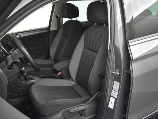 Volkswagen Tiguan 1.4 TSI eHybrid Business Plus PHEV | STUURVERW. | CAMERA | NAVIGATIE | FULL LED | DAB+ ActivLease financial lease