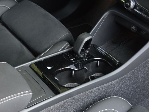 Volvo  EX40 Single Motor Plus 70 kWh | Trekhaak | Camera | Adaptive Cruise | CarPlay | Keyless ActivLease financial lease