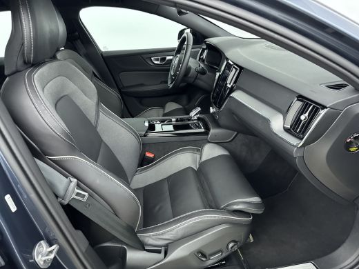 Volvo  V60 T6 Recharge Plus Dark | 18" | Sporstoelen | Trekhaak | 360 Camera  Harman Kardon | Adaptieve Crui... ActivLease financial lease