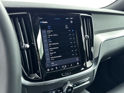 Volvo  V60 T6 Recharge Plus Dark | 18" | Sporstoelen | Trekhaak | 360 Camera  Harman Kardon | Adaptieve Crui... ActivLease financial lease