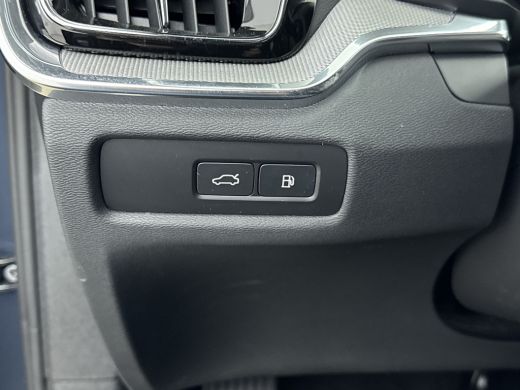 Volvo  V60 T6 Recharge Plus Dark | 18" | Sporstoelen | Trekhaak | 360 Camera  Harman Kardon | Adaptieve Crui... ActivLease financial lease