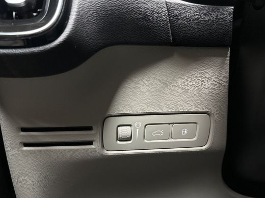 Volvo  XC40 1.5 T4 Recharge Inscription 211Pk Automaat (APPLE CARPLAY, GROOT NAVI, LEDER, STOELVERWARMING, SP... ActivLease financial lease