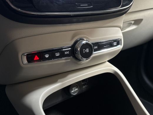 Volvo  XC40 1.5 T4 Recharge Inscription 211Pk Automaat (APPLE CARPLAY, GROOT NAVI, LEDER, STOELVERWARMING, SP... ActivLease financial lease