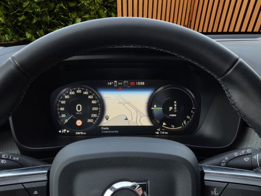 Volvo  XC40 1.5 T4 Recharge Inscription | Trekhaak | Camera | Stuur/stoelverwarming | Adaptive Cruise ActivLease financial lease