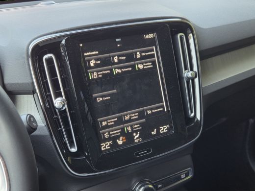 Volvo  XC40 1.5 T4 Recharge Inscription | Trekhaak | Camera | Stuur/stoelverwarming | Adaptive Cruise ActivLease financial lease