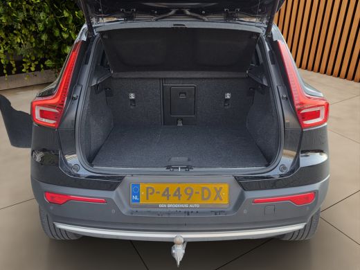 Volvo  XC40 1.5 T4 Recharge Inscription | Trekhaak | Camera | Stuur/stoelverwarming | Adaptive Cruise ActivLease financial lease