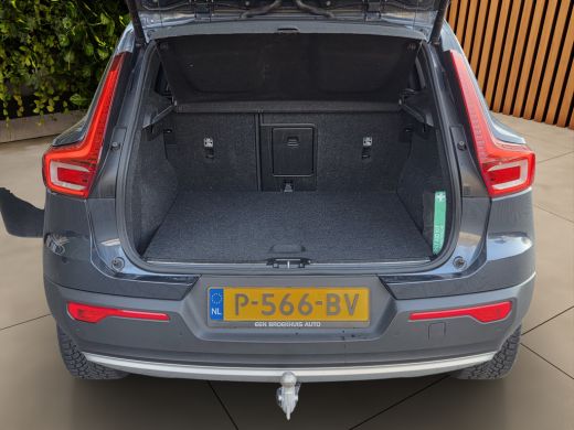 Volvo  XC40 1.5 T4 Recharge Inscription | Trekhaak | Camera | Stuur/stoelverwarming | Adaptive Cruise ActivLease financial lease