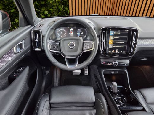 Volvo  XC40 1.5 T4 Recharge R-Design | 360 Camera | Adaptive Cruise | Keyless | Stuur/stoelverwarming ActivLease financial lease