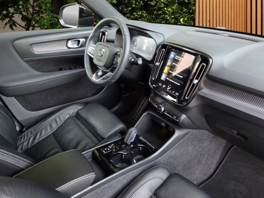 Volvo  XC40 1.5 T4 Recharge R-Design | 360 Camera | Adaptive Cruise | Keyless | Stuur/stoelverwarming ActivLease financial lease