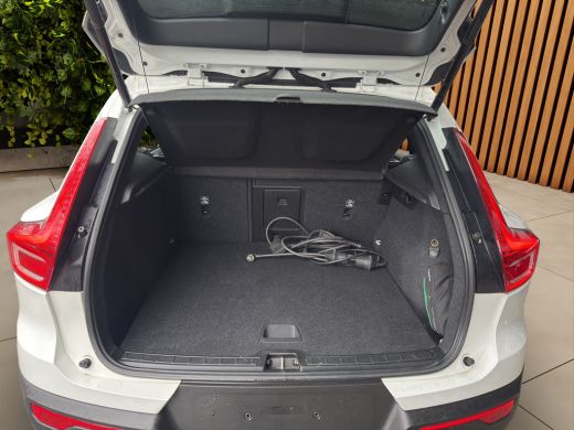 Volvo  XC40 1.5 T5 Recharge Inscription Expression | Trekhaak | Camera | Panoramadak | CarPlay ActivLease financial lease