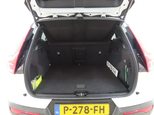 Volvo  XC40 1.5 T5 Recharge R-Design | Trekhaak | Pannoramadak | PDC V+A en Camera | Adaptive Cruiscontrol | ... ActivLease financial lease