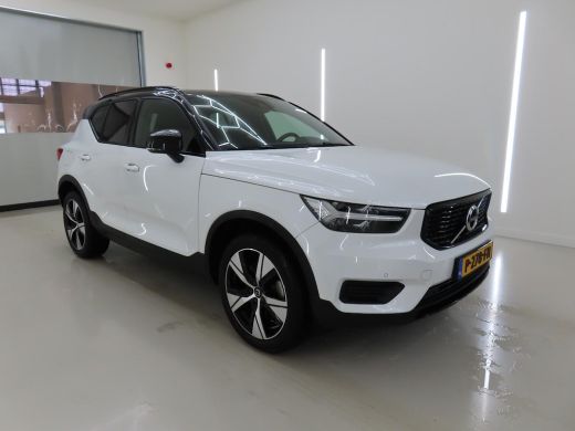 Volvo  XC40 1.5 T5 Recharge R-Design | Trekhaak | Pannoramadak | PDC V+A en Camera | Adaptive Cruiscontrol | ... ActivLease financial lease