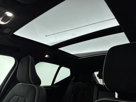 Volvo  XC40 1.5 T5 Recharge R-Design | Trekhaak | Pannoramadak | PDC V+A en Camera | Adaptive Cruiscontrol | ... ActivLease financial lease