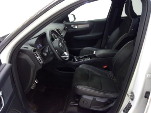 Volvo  XC40 1.5 T5 Recharge R-Design | Trekhaak | Pannoramadak | PDC V+A en Camera | Adaptive Cruiscontrol | ... ActivLease financial lease