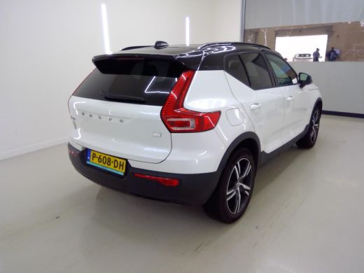 Volvo  XC40 1.5 T5 Recharge R-Design | Trekhaak | Pannoramadak | PDC V+A en Camera | Adaptive Cruiscontrol | ... ActivLease financial lease