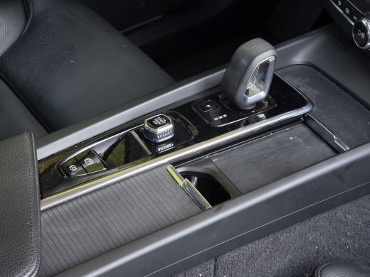 Volvo  XC60 2.0 T6 Plug-in hybrid AWD Inscription Expression | Trekhaak | 360 Cam | Pano | Memory | Harman/Ka... ActivLease financial lease