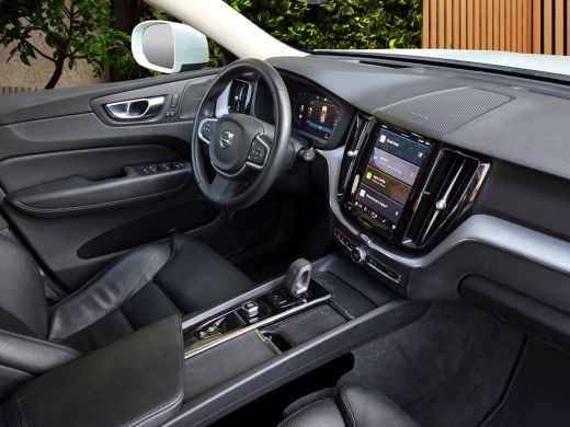 Volvo  XC60 2.0 T6 Plug-in hybrid AWD Inscription Expression | Trekhaak | 360 Cam | Pano | Memory | Harman/Ka... ActivLease financial lease