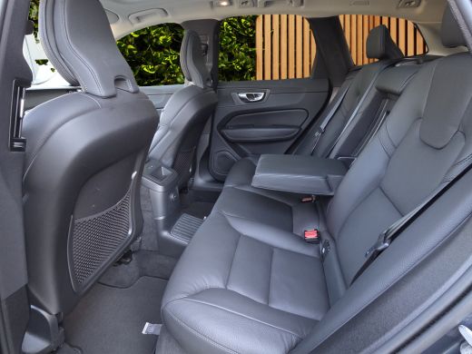 Volvo  XC60 2.0 T6 Plug-in hybrid AWD Plus Bright | Trekhaak | 360 Cam | Pano | Memory | Harman/Kardon ActivLease financial lease