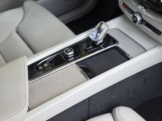 Volvo  XC60 2.0 T8 Plug-in hybrid AWD Inscription | Luchtvering | Massage/ventilatie | Head-up | Pano | 360 C... ActivLease financial lease