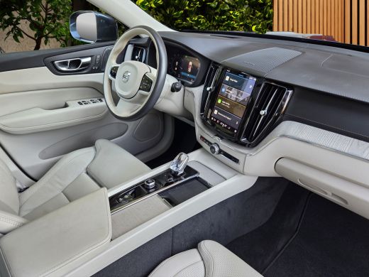 Volvo  XC60 2.0 T8 Plug-in hybrid AWD Inscription | Luchtvering | Massage/ventilatie | Head-up | Pano | 360 C... ActivLease financial lease