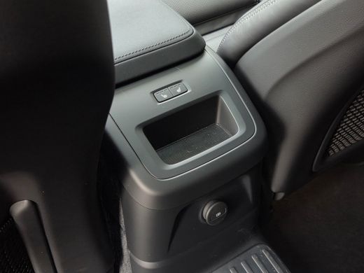 Volvo  XC60 2.0 T8 Plug-in hybrid AWD Ultra Black Edition | Full Option! | Bowers&Wilkins | Luchtvering | Mas... ActivLease financial lease